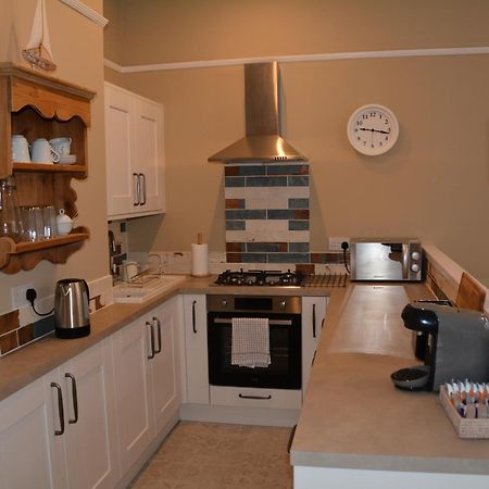 The Fabulous Number Two Apartment A Cosy Coastal Getaway Cromer Bagian luar foto