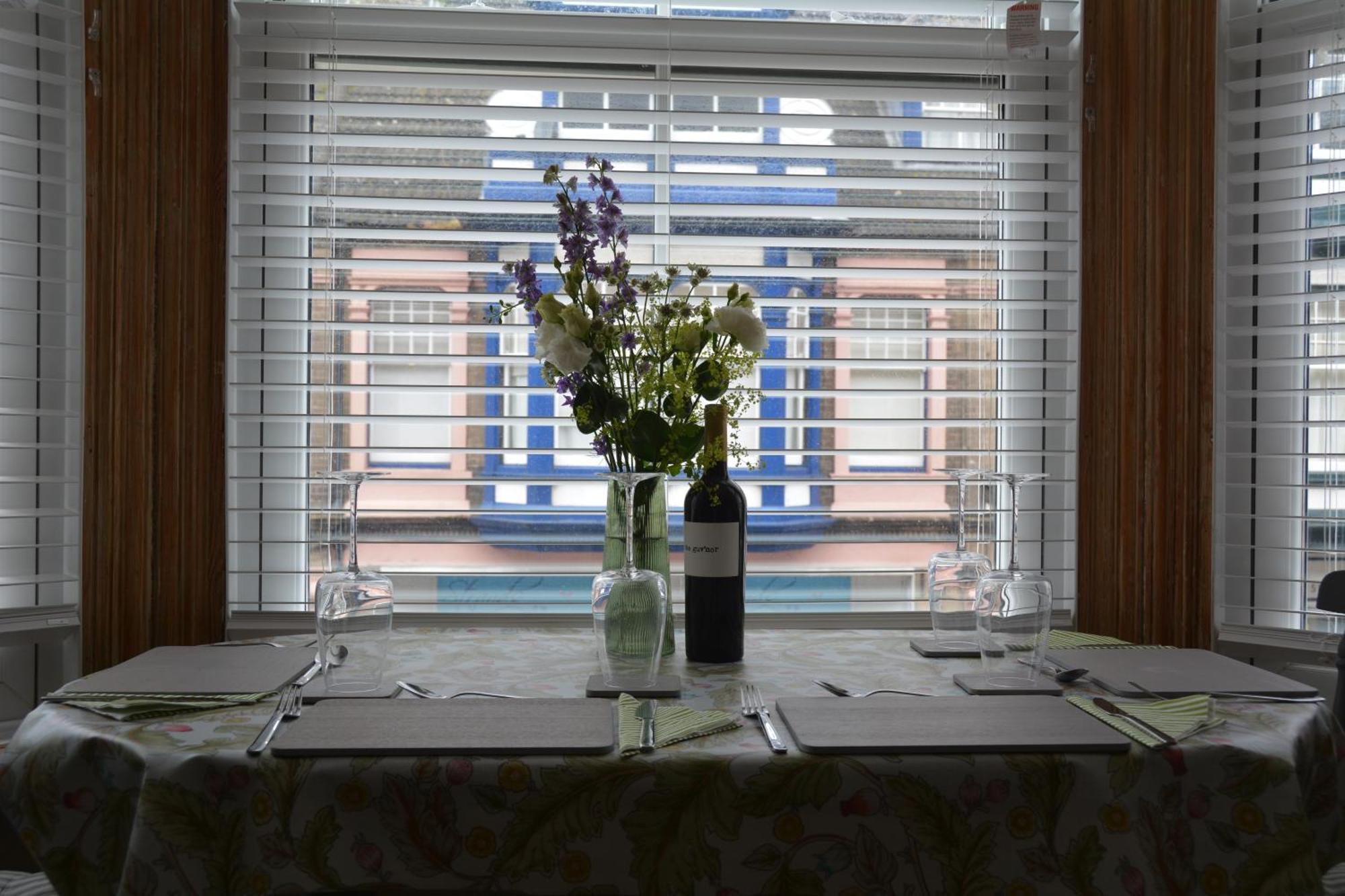 The Fabulous Number Two Apartment A Cosy Coastal Getaway Cromer Bagian luar foto