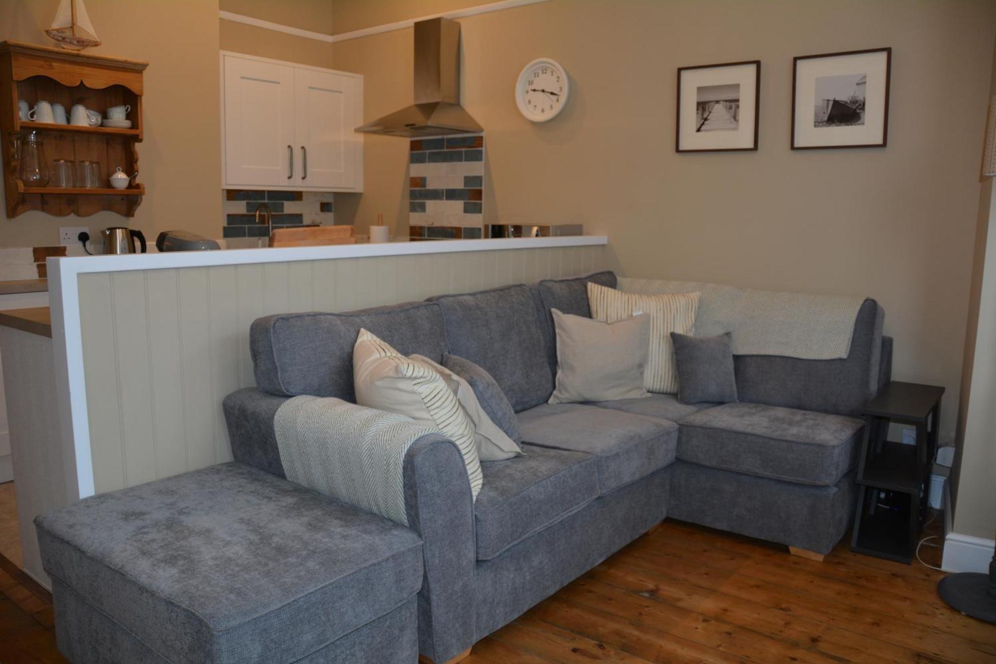 The Fabulous Number Two Apartment A Cosy Coastal Getaway Cromer Bagian luar foto