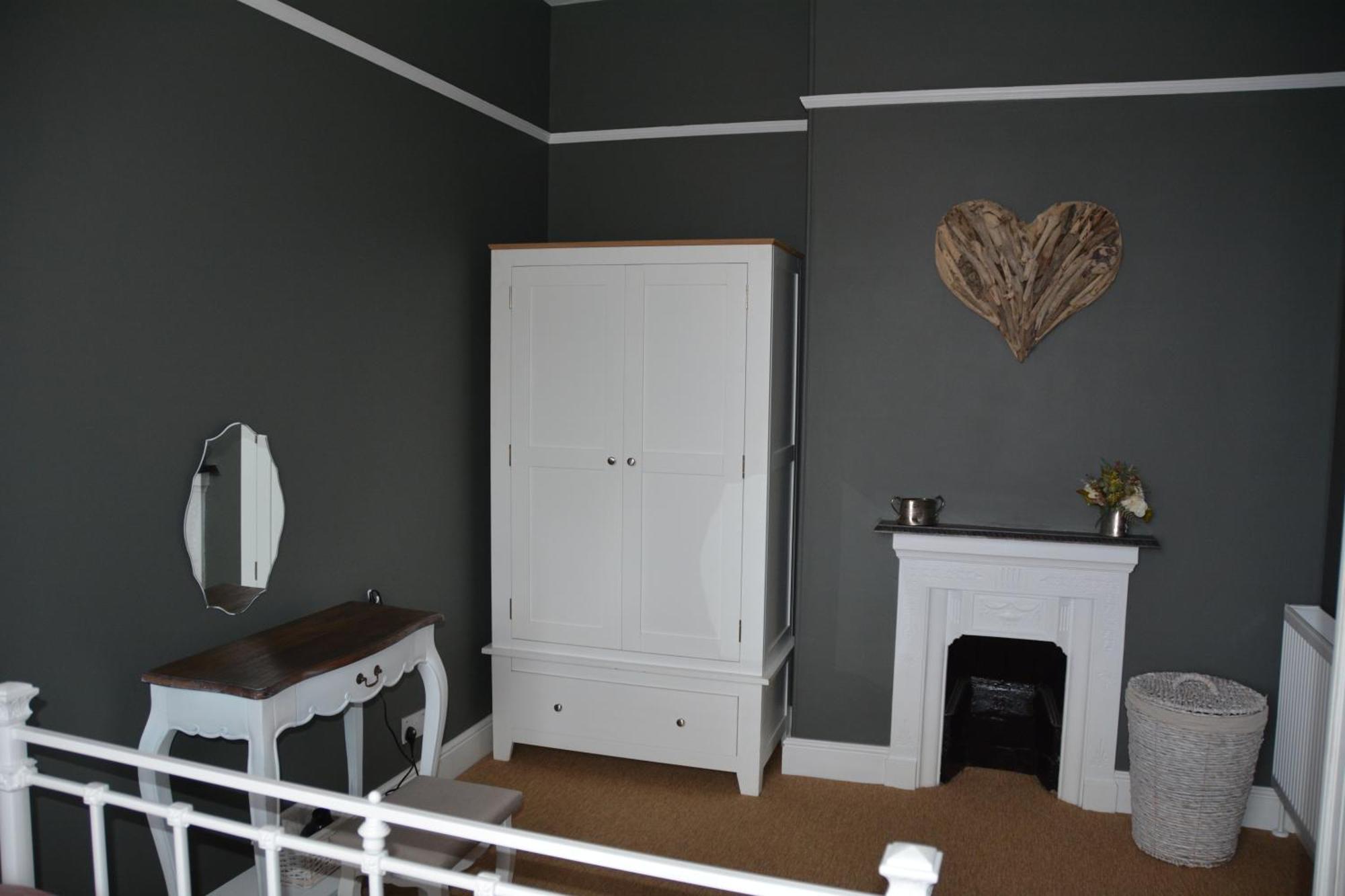 The Fabulous Number Two Apartment A Cosy Coastal Getaway Cromer Bagian luar foto
