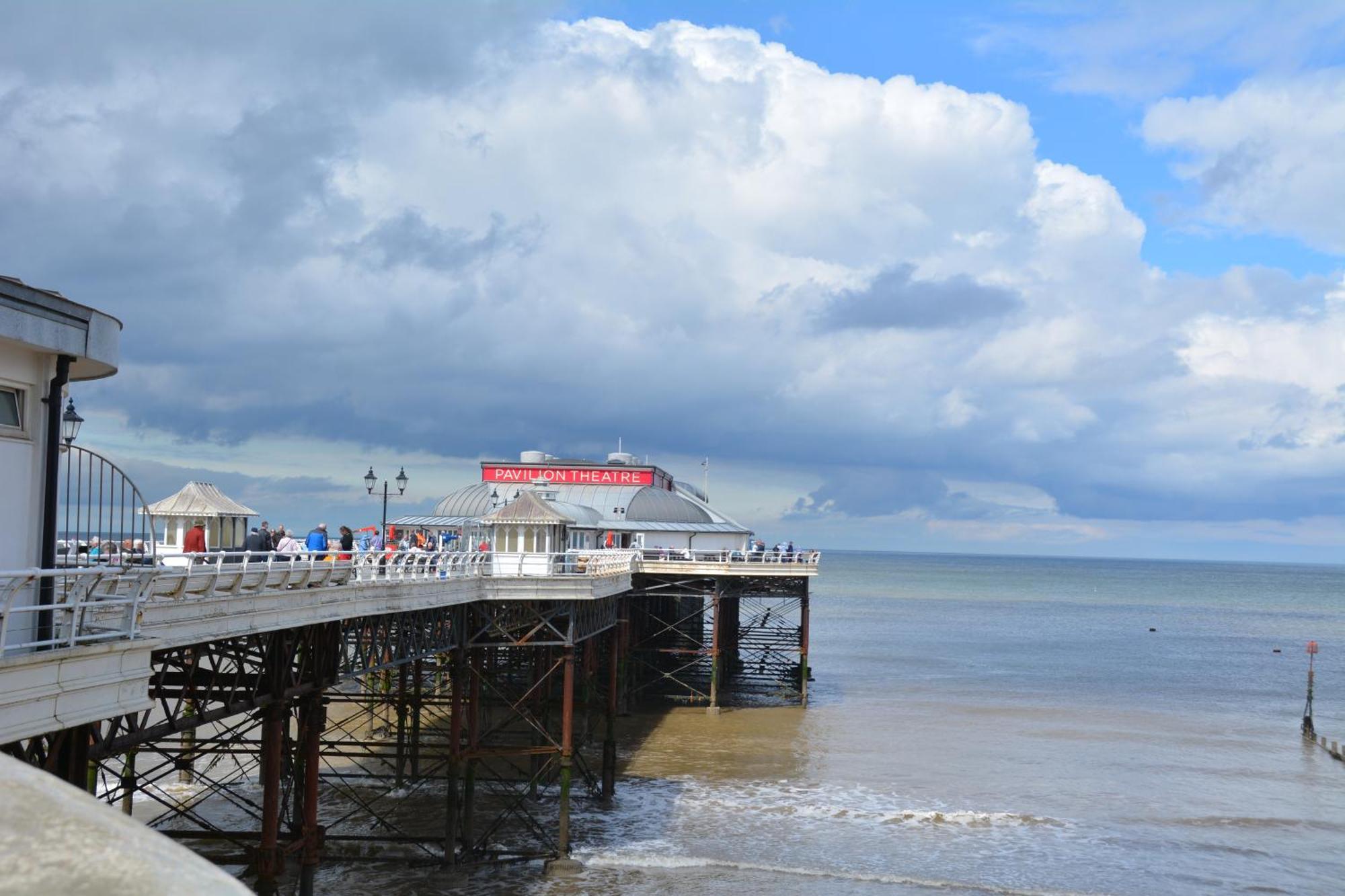 The Fabulous Number Two Apartment A Cosy Coastal Getaway Cromer Bagian luar foto